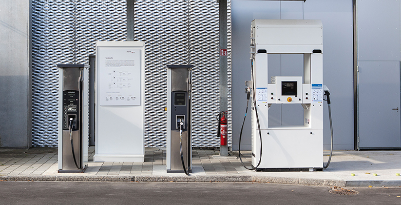Titelbild+Tankstelle.jpg