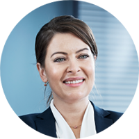 Portrait_freigestellt_Nadia+v+Veltheim.png