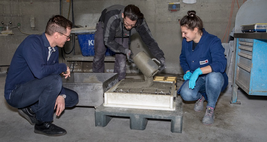 Gruppenbild+EQ68+Beton.jpg