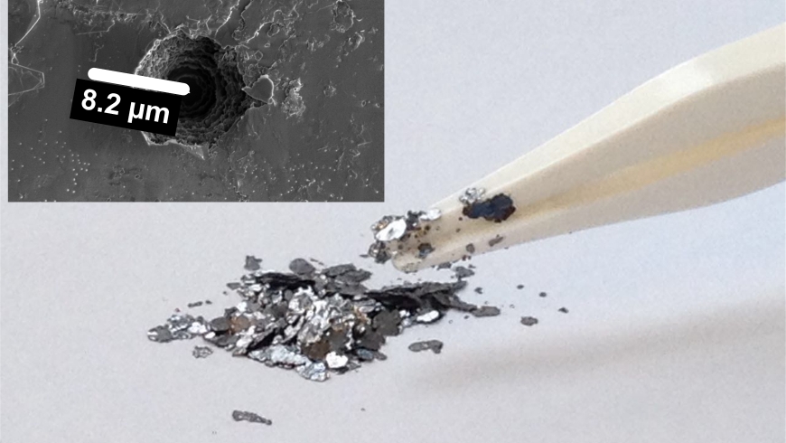 Kish+graphite+flakes-web.jpg