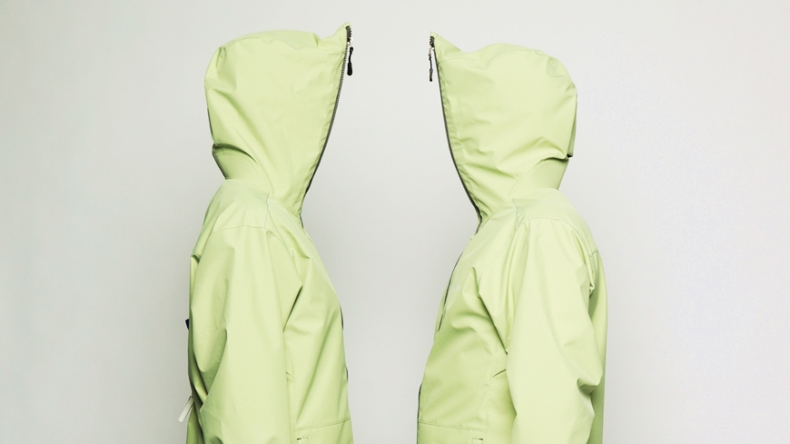 The green color of the jacket shows that recycled materials had been incorporated. 