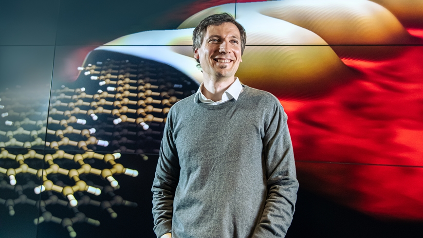 EQ78-Lorenz-Herrmann-Pulli-870.jpg