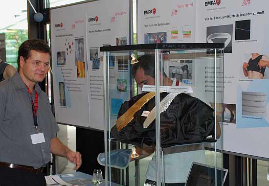 a592-2008-09-02-b0x+stopper+Innovationday.jpg