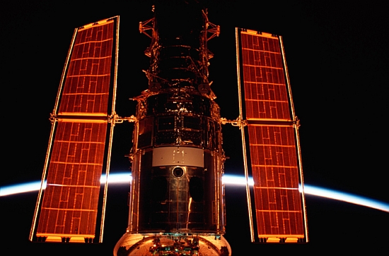 a592-2007-06-11-b0xHubble.jpg