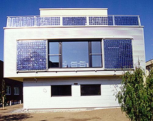 a592-2003-12-10-b1m_photovoltaik.jpg