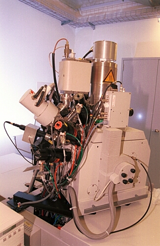 a592-2002-06-24-01-b1m+FIB-Einweihung.jpg