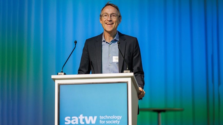 Lars-Sommerhaeuser_Outstanding-Achievement-Award_SATW-870.jpg